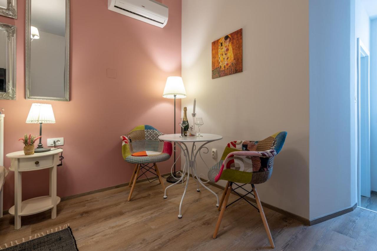 Old City Romantic Studios 4 With Free Private Parking Pula Exterior photo
